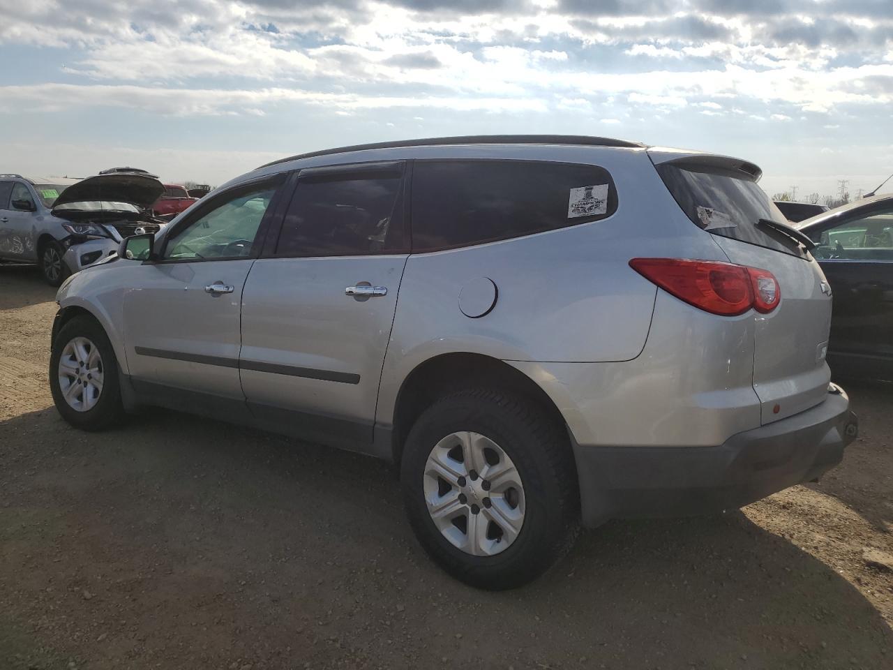 2012 Chevrolet Traverse Ls - Фото 2