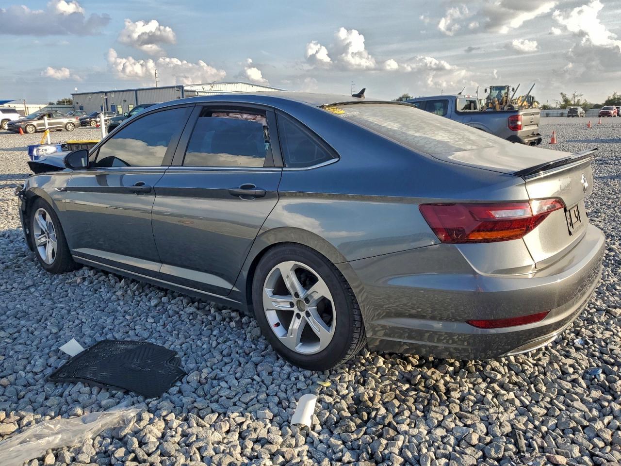 2019 Volkswagen Jetta S - Фото 2