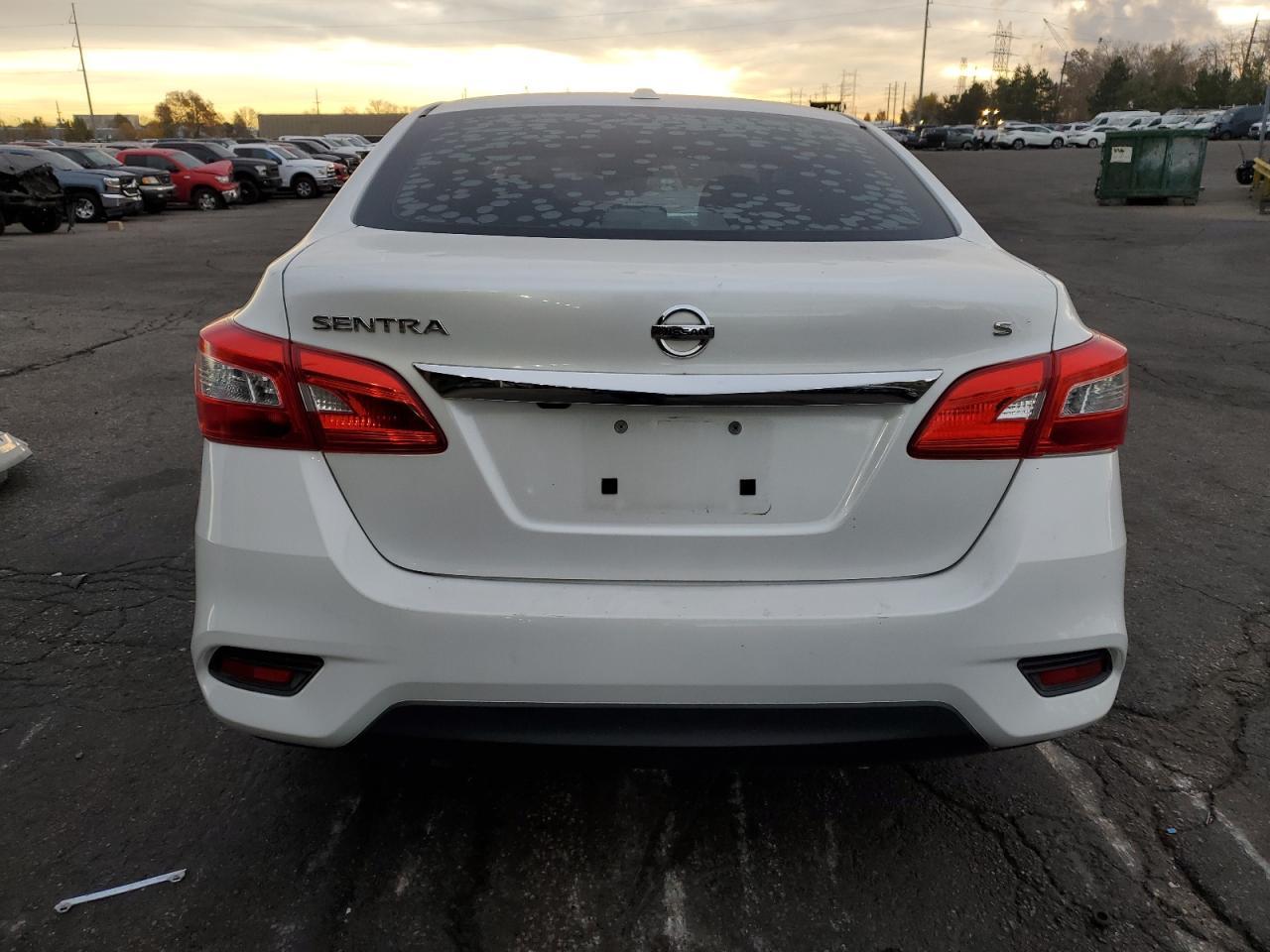 2018 Nissan Sentra S - Фото 6