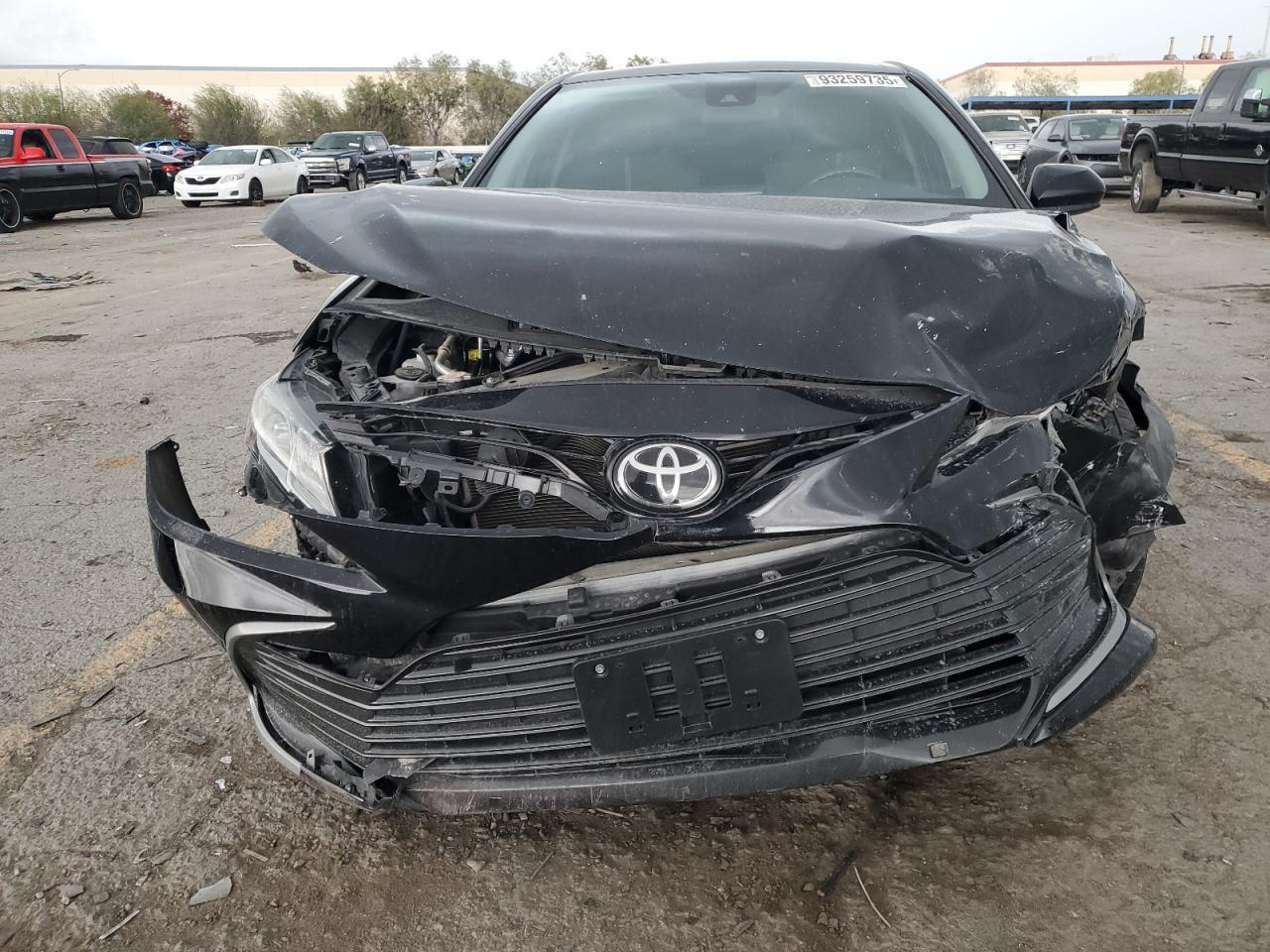 2022 Toyota Camry Le - Фото 5