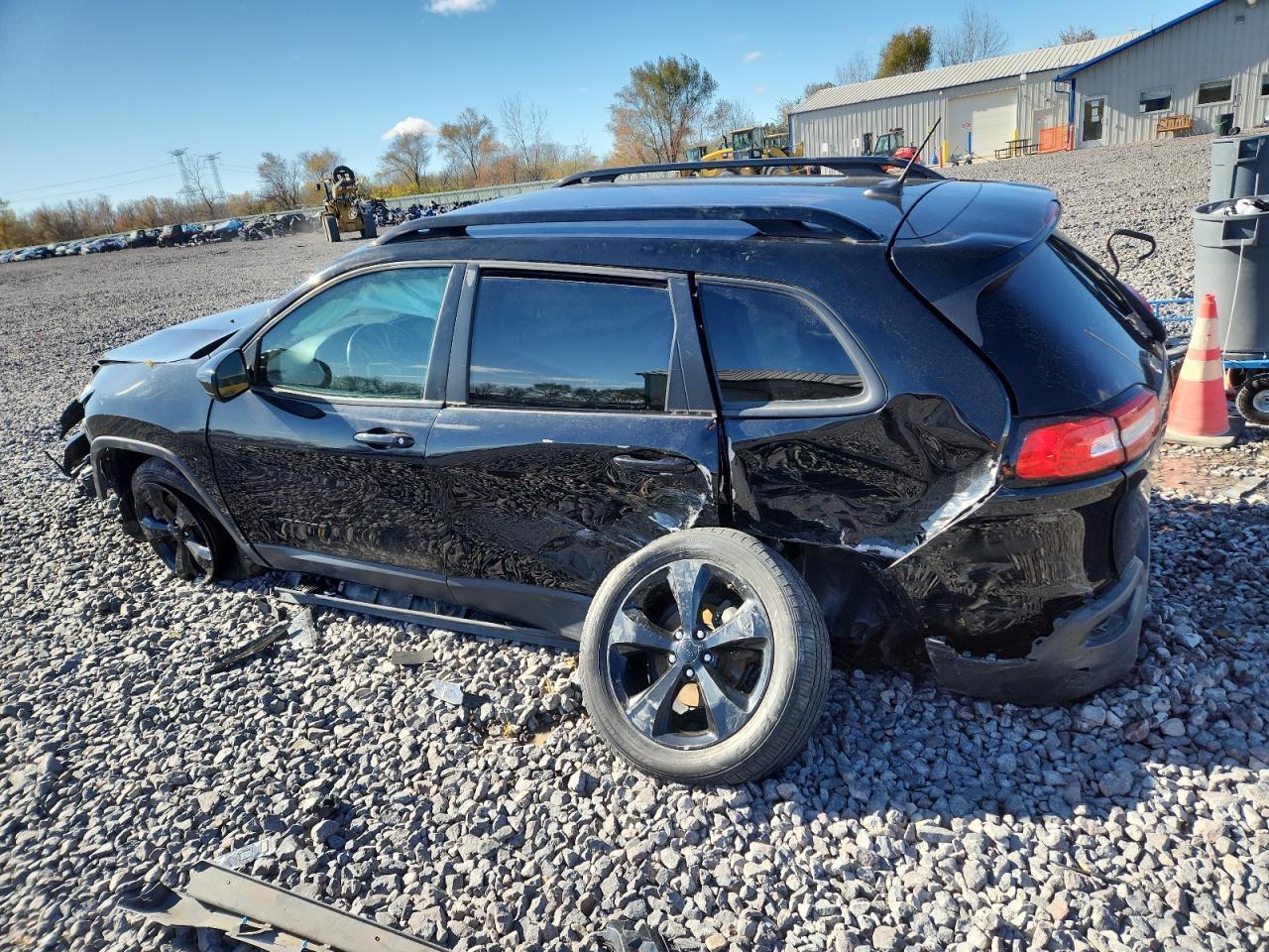 2018 Jeep Cherokee Latitude - Image 2