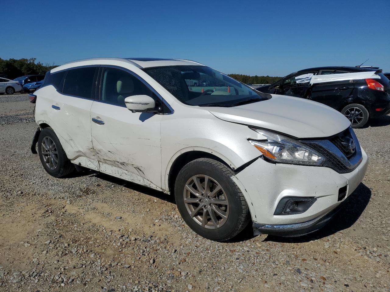 2016 Nissan Murano S - Image 4
