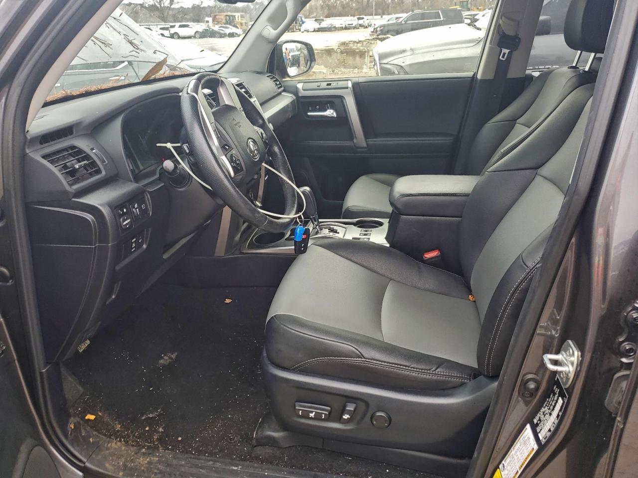 2023 Toyota 4Runner Sr5 - Image 7