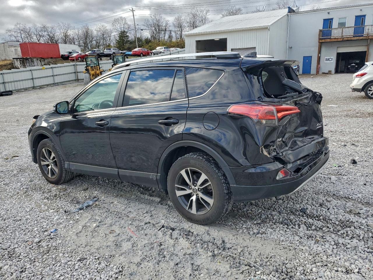 2016 Toyota Rav4 Xle - Фото 2