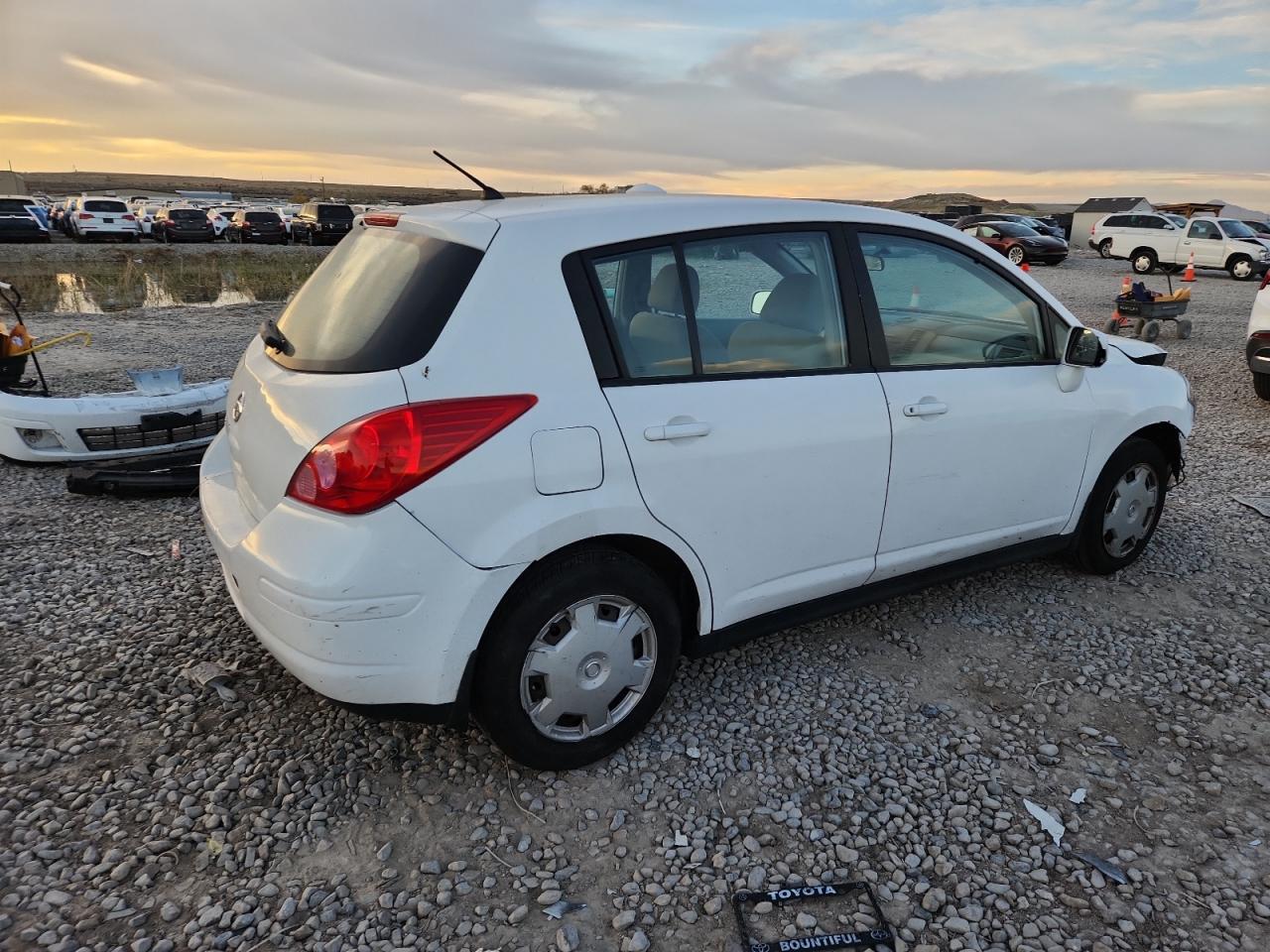 2009 Nissan Versa S - Image 3