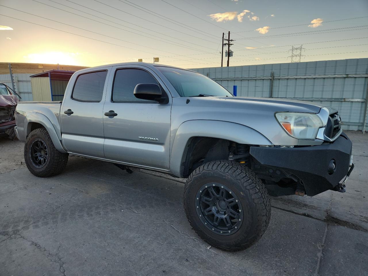 2015 Toyota Tacoma V6 - Фото 4
