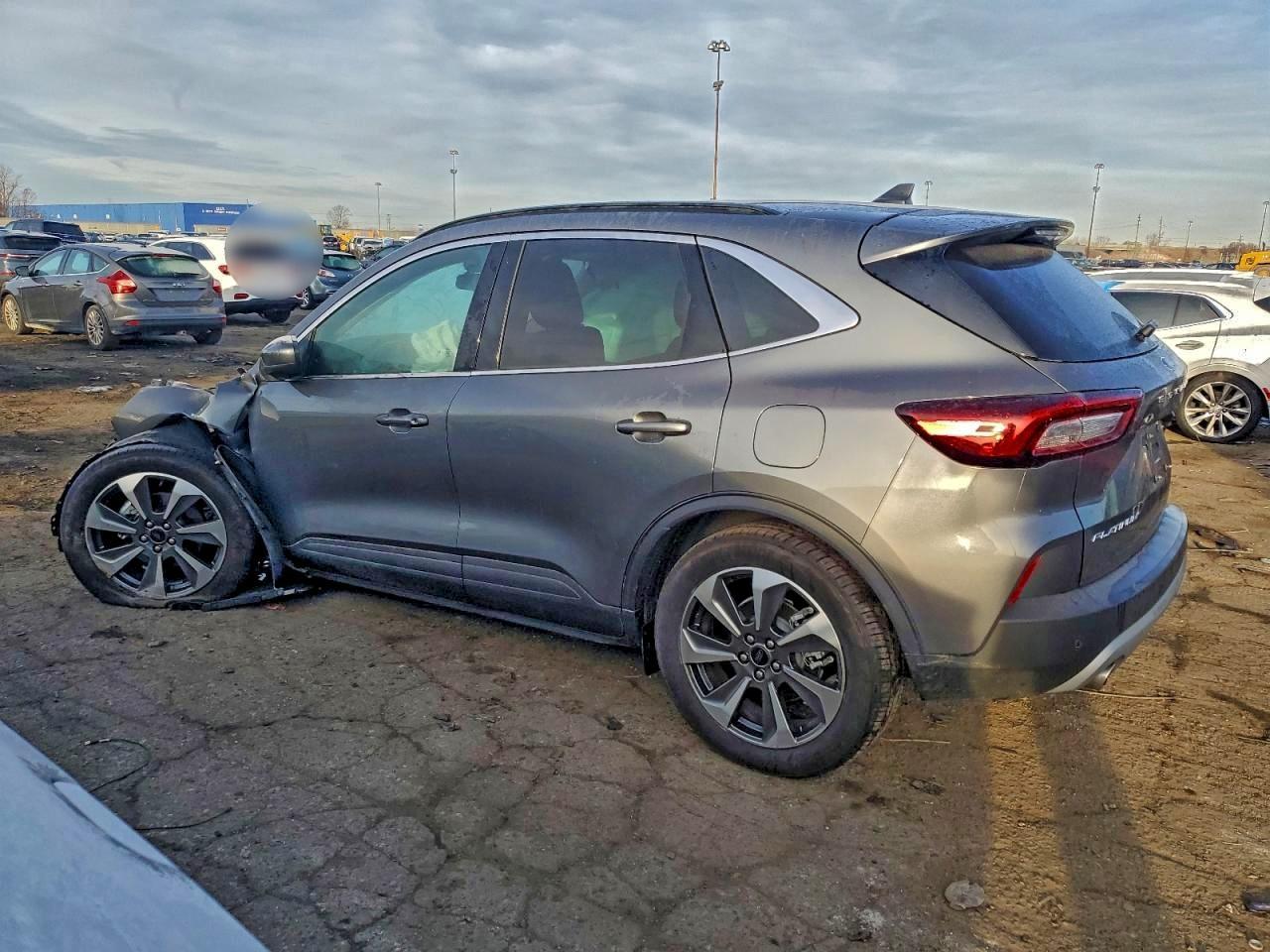 2024 Ford Escape Platinum - Фото 2