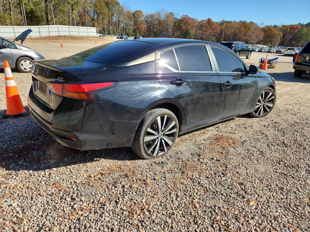 2019 Nissan Altima Sr - Image 3
