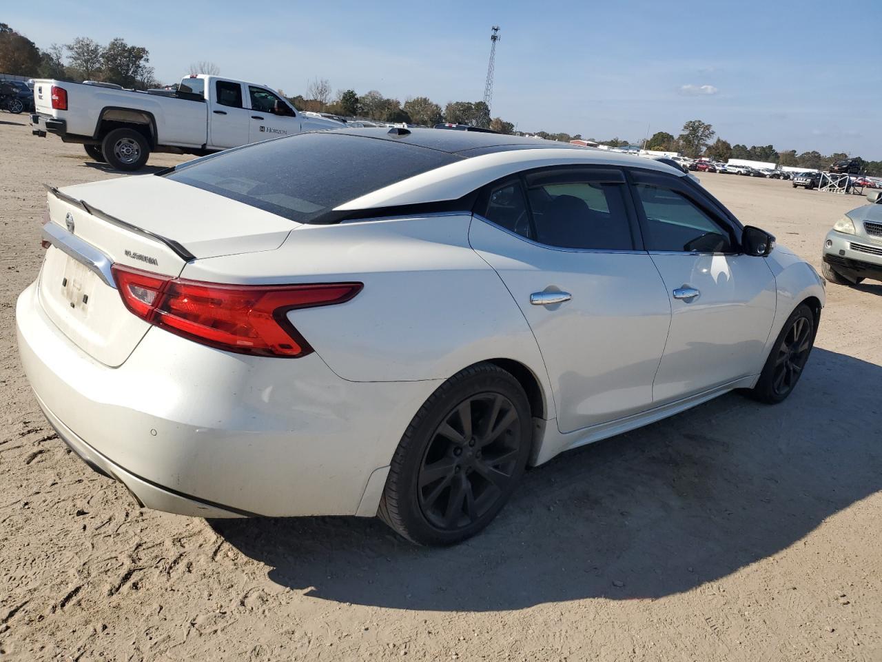 2016 Nissan Maxima 3.5S - Image 3