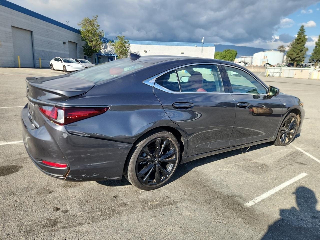 2024 Lexus Es 300H F Sport Handling - Фото 3