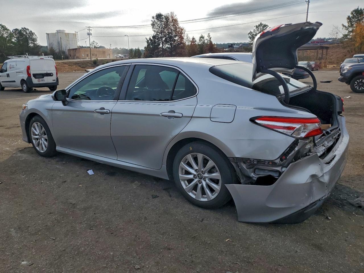 2018 Toyota Camry L - Image 2