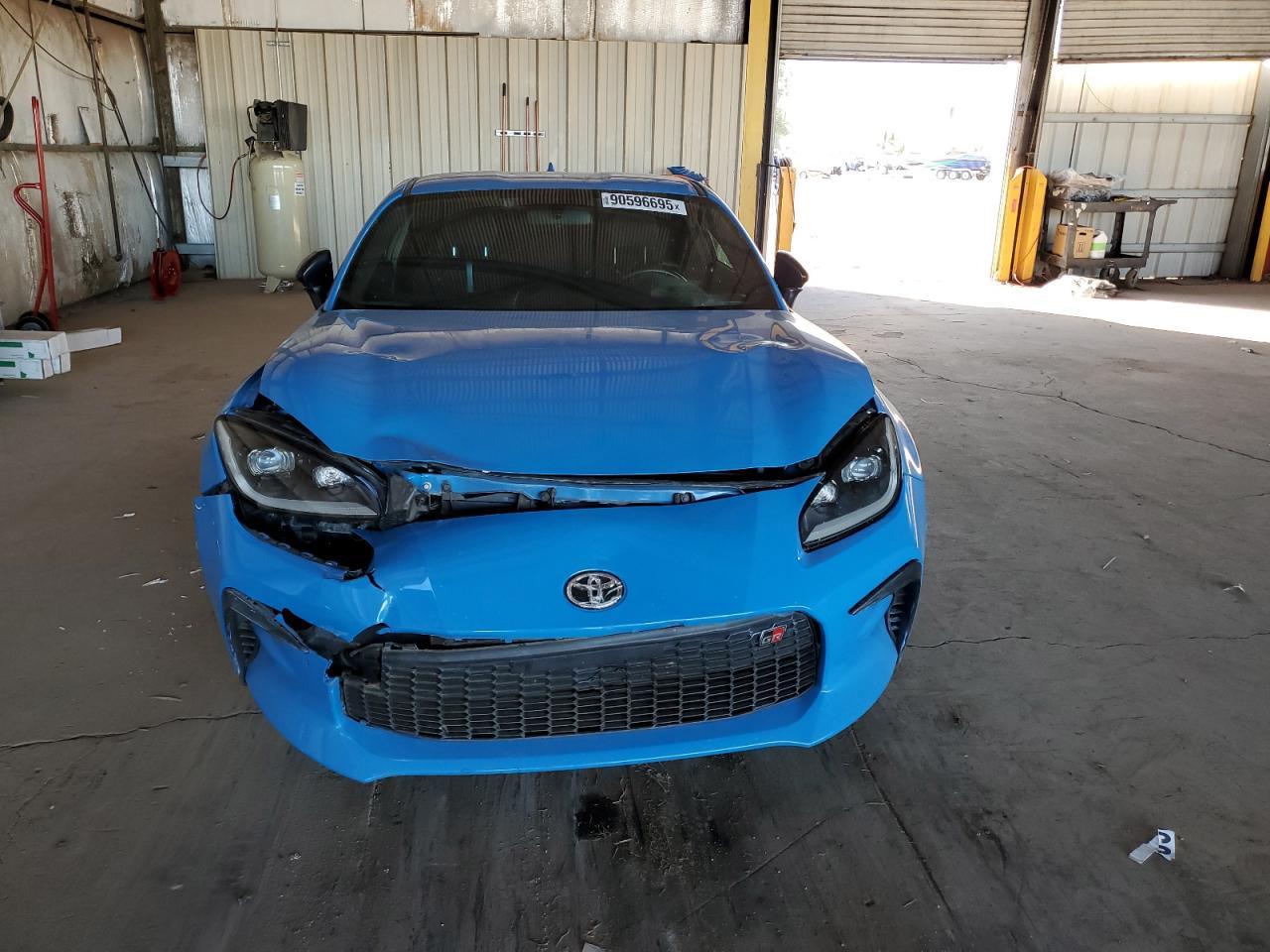 2022 Toyota Gr 86 Premium - Image 5