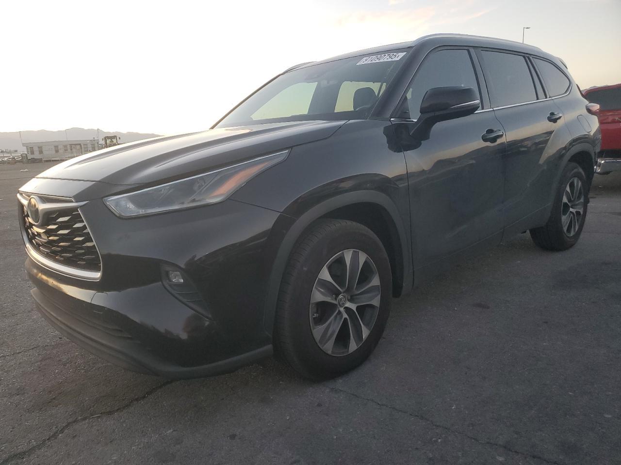 2021 Toyota Highlander Xle
