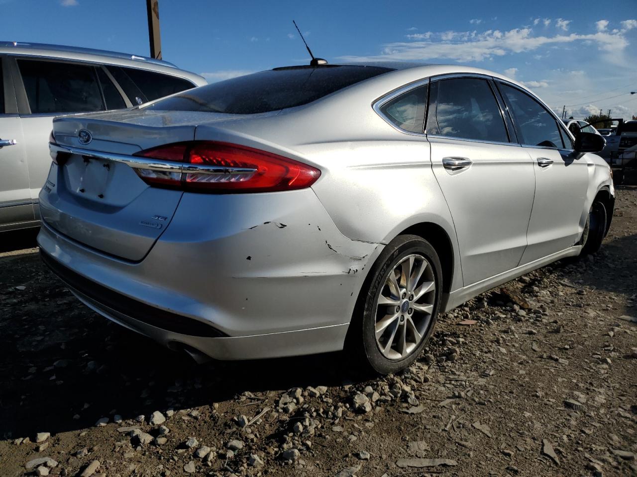 2017 Ford Fusion Se - Фото 3
