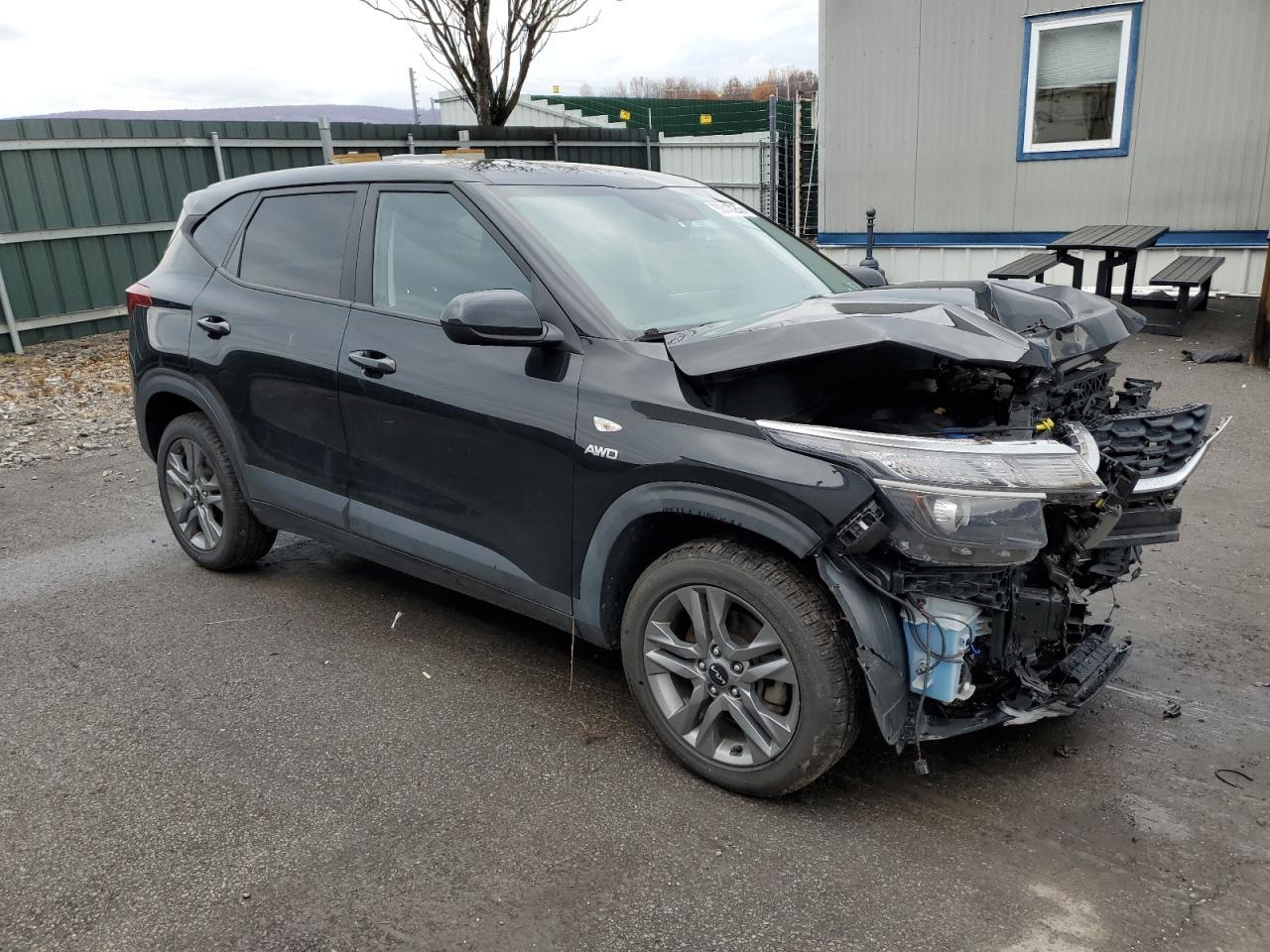 2023 Kia Seltos Lx - Image 4
