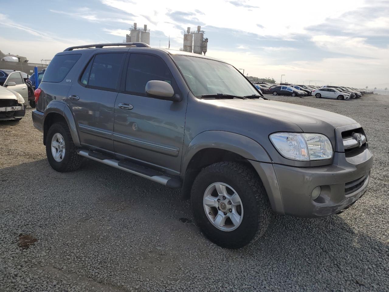 2005 Toyota Sequoia Sr5 - Image 4