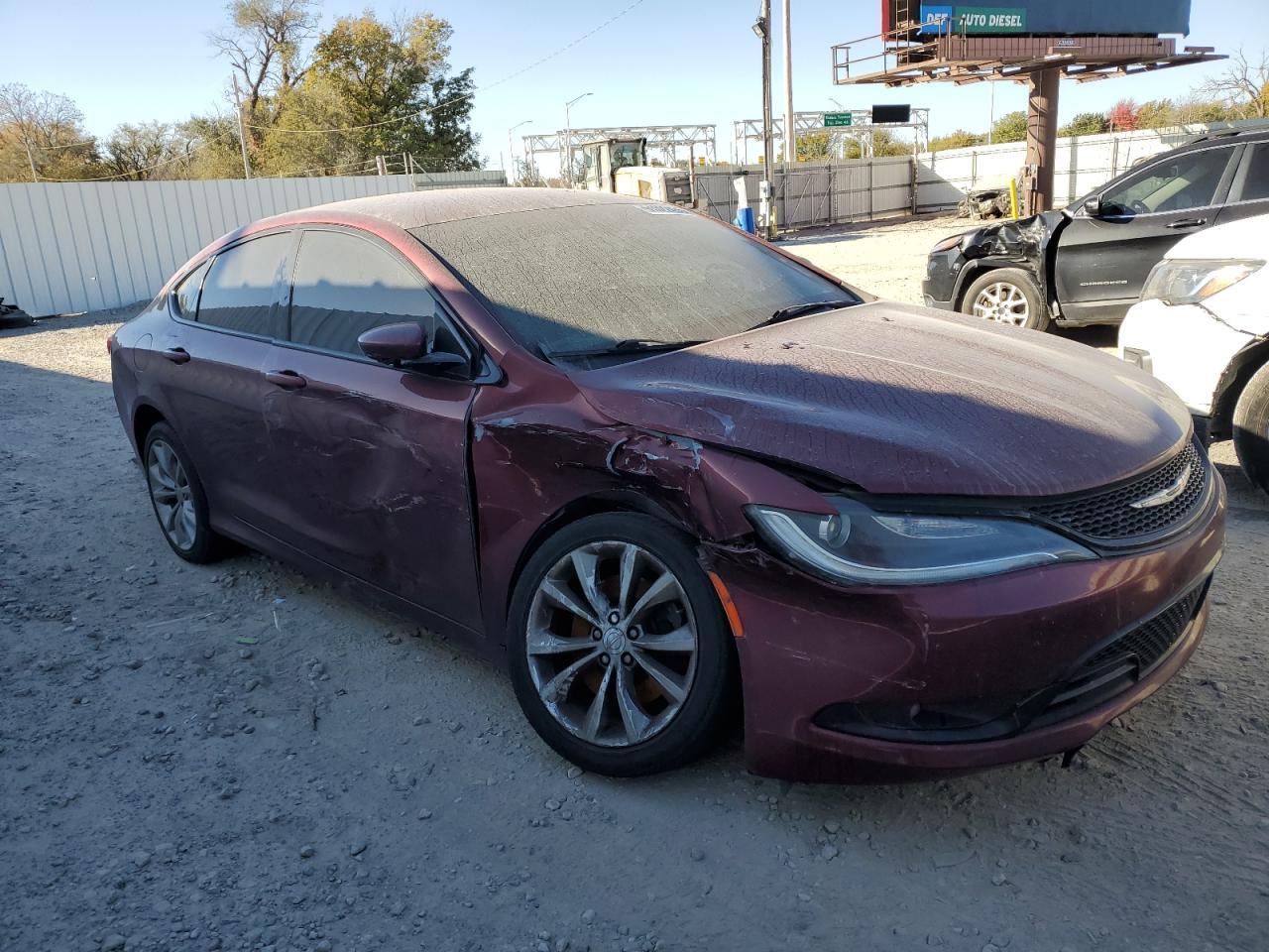 2015 Chrysler 200 S - Фото 4