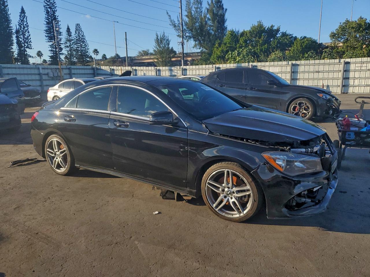 2018 Mercedes-Benz Cla 250 - Фото 4
