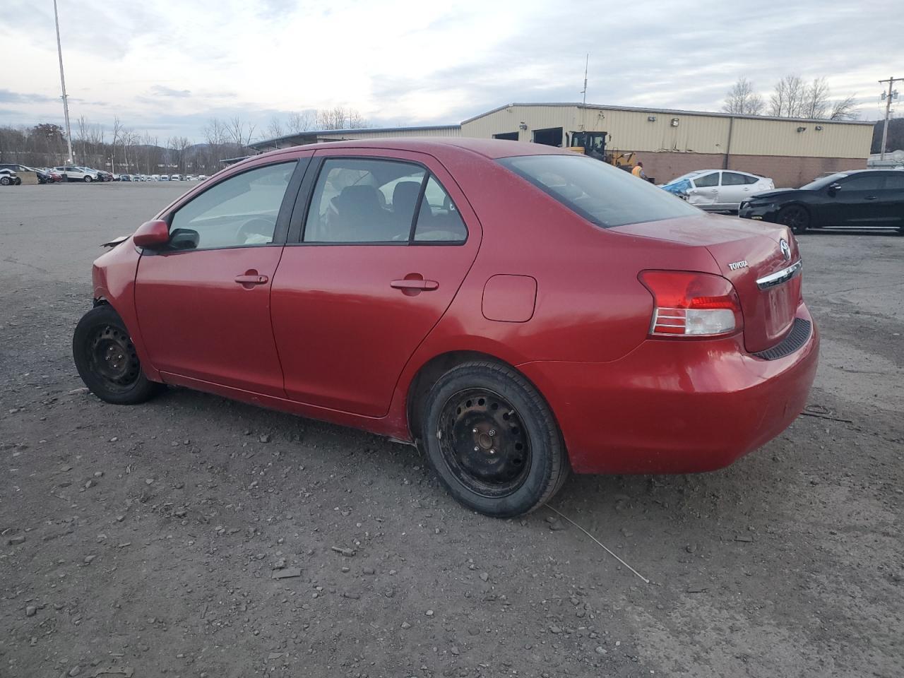 2010 Toyota Yaris - Фото 2