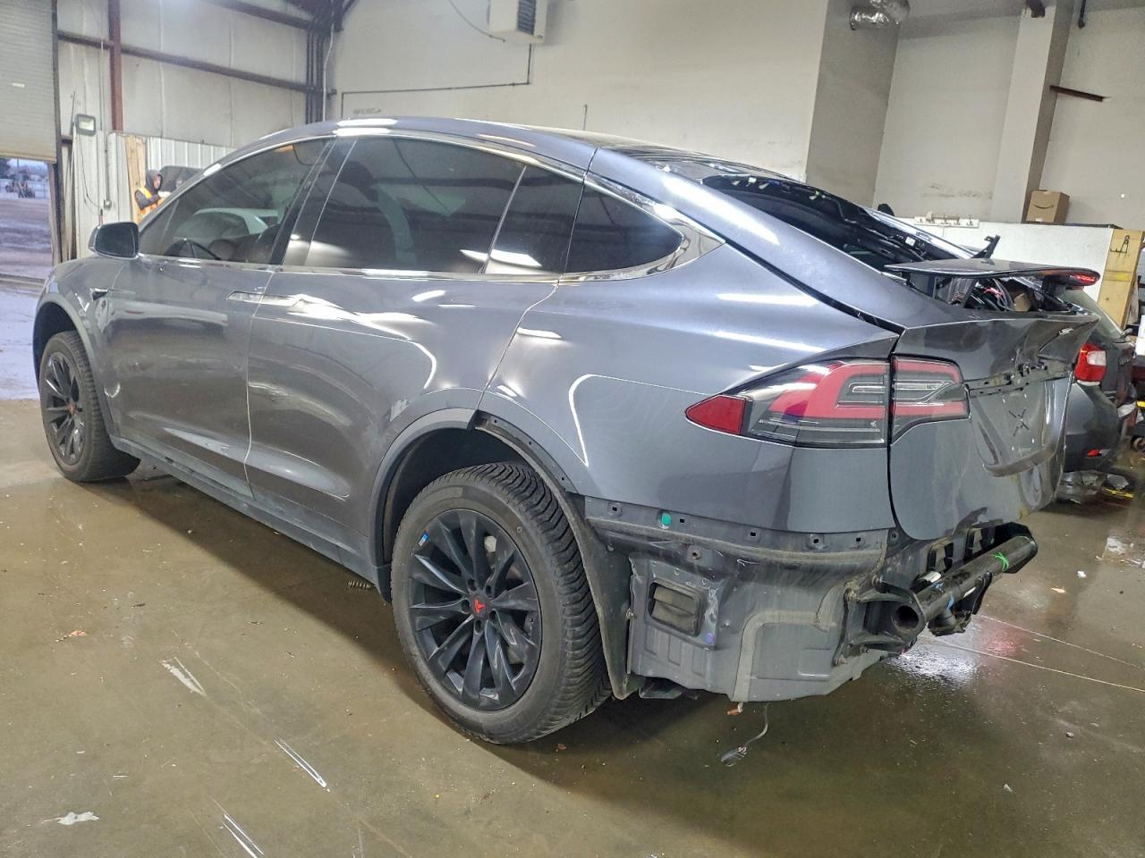 2021 Tesla Model X - Image 2