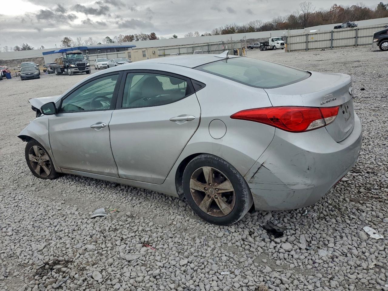 2012 Hyundai Elantra Gls - Image 2