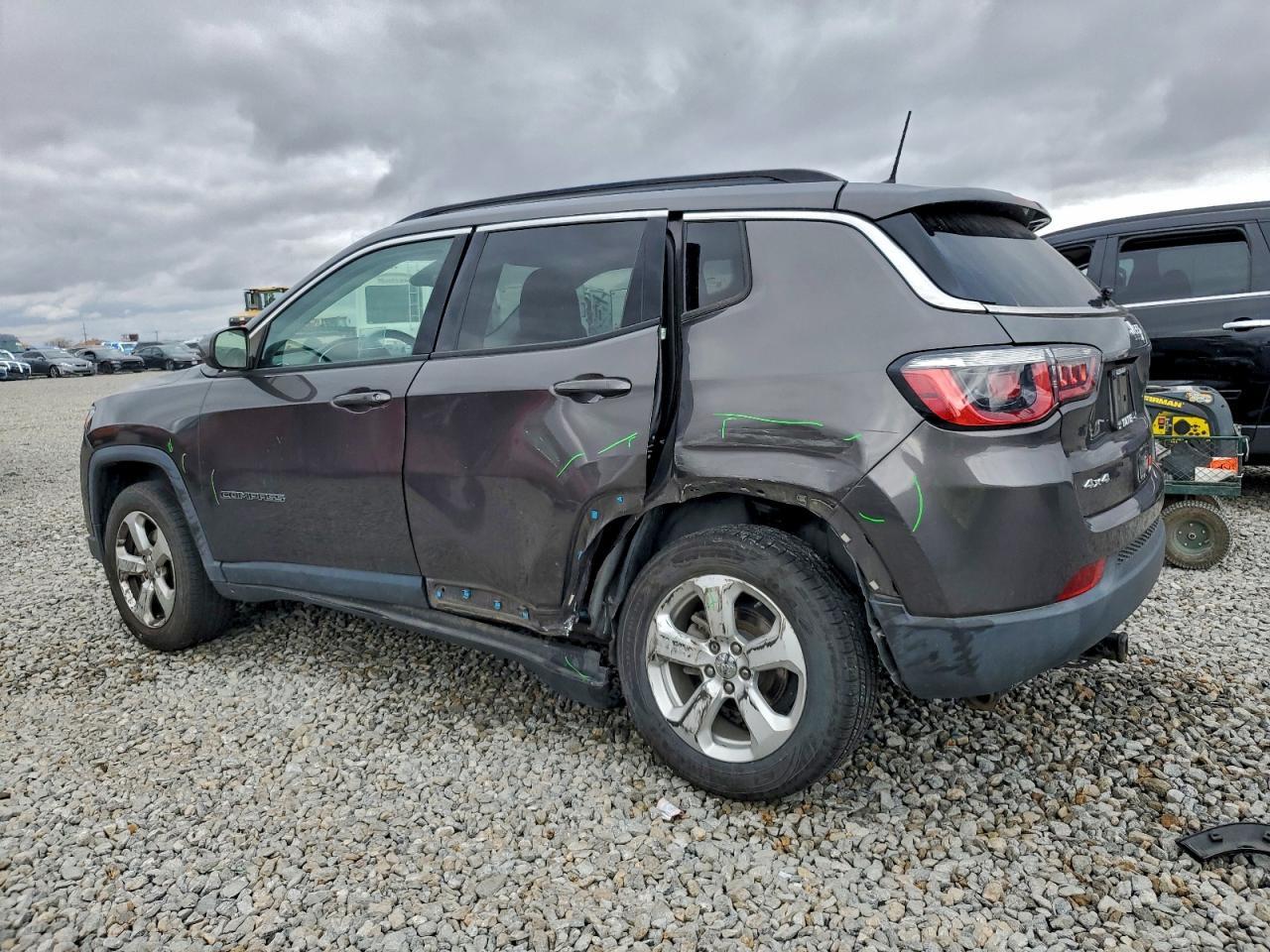 2017 Jeep Compass Latitude - Фото 2