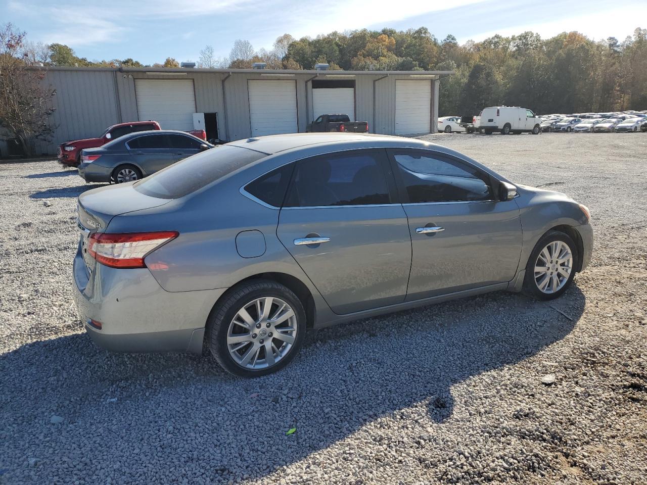 2014 Nissan Sentra S - Фото 3