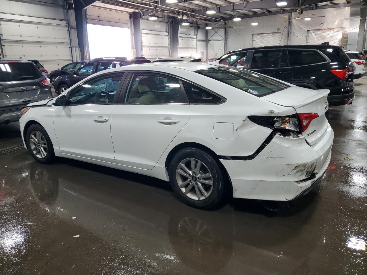 2016 Hyundai Sonata Se - Image 2
