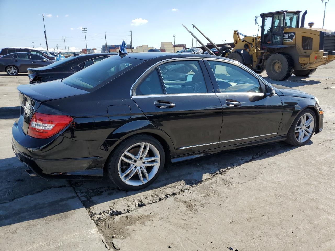 2014 Mercedes-Benz C 300 4Matic - Фото 3