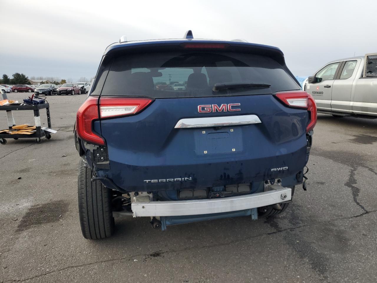 2022 GMC Terrain Denali - Фото 6