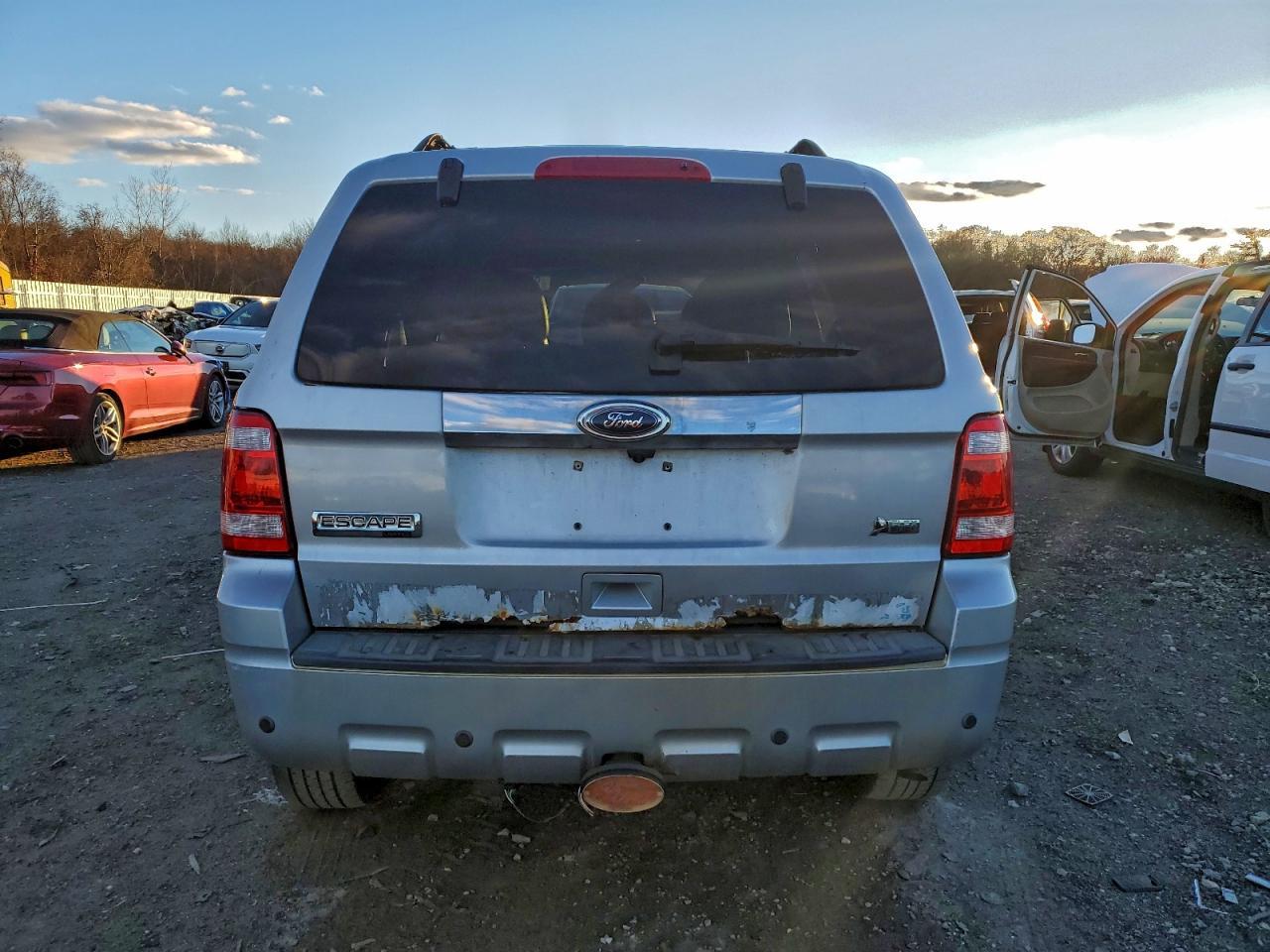 2011 Ford Escape Limited - Image 6