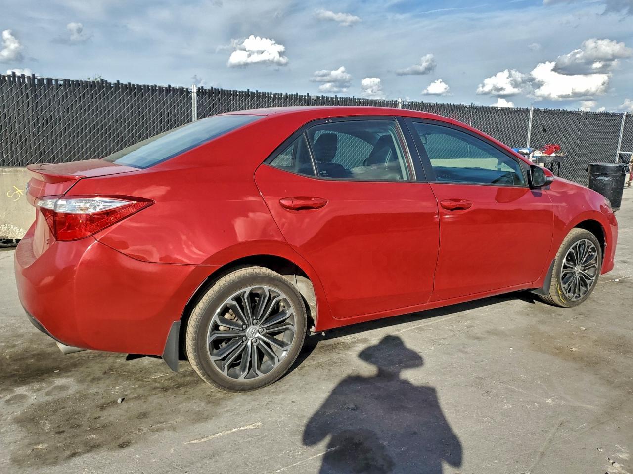 2015 Toyota Corolla L - Фото 3