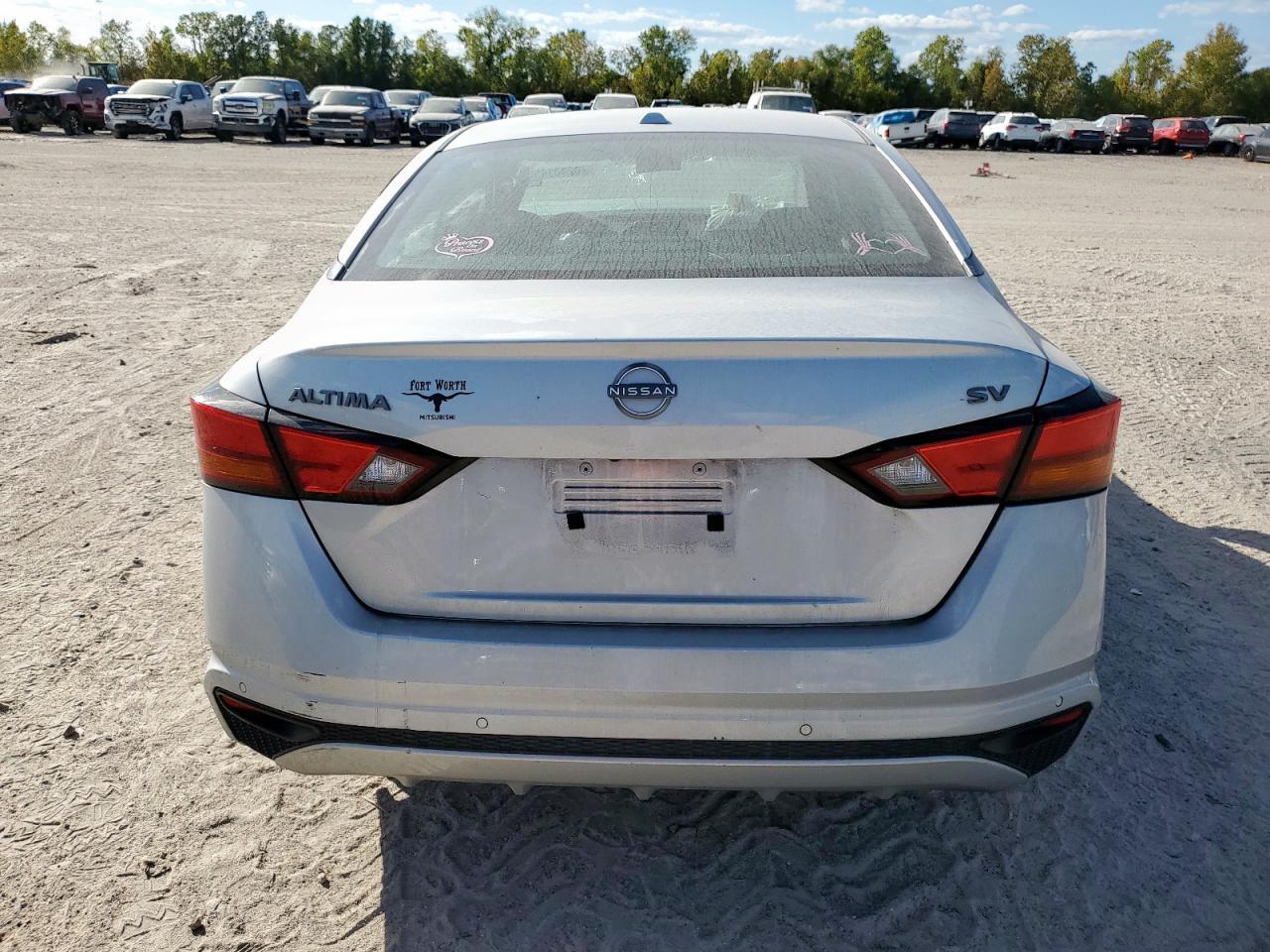 2024 Nissan Altima Sv - Image 6