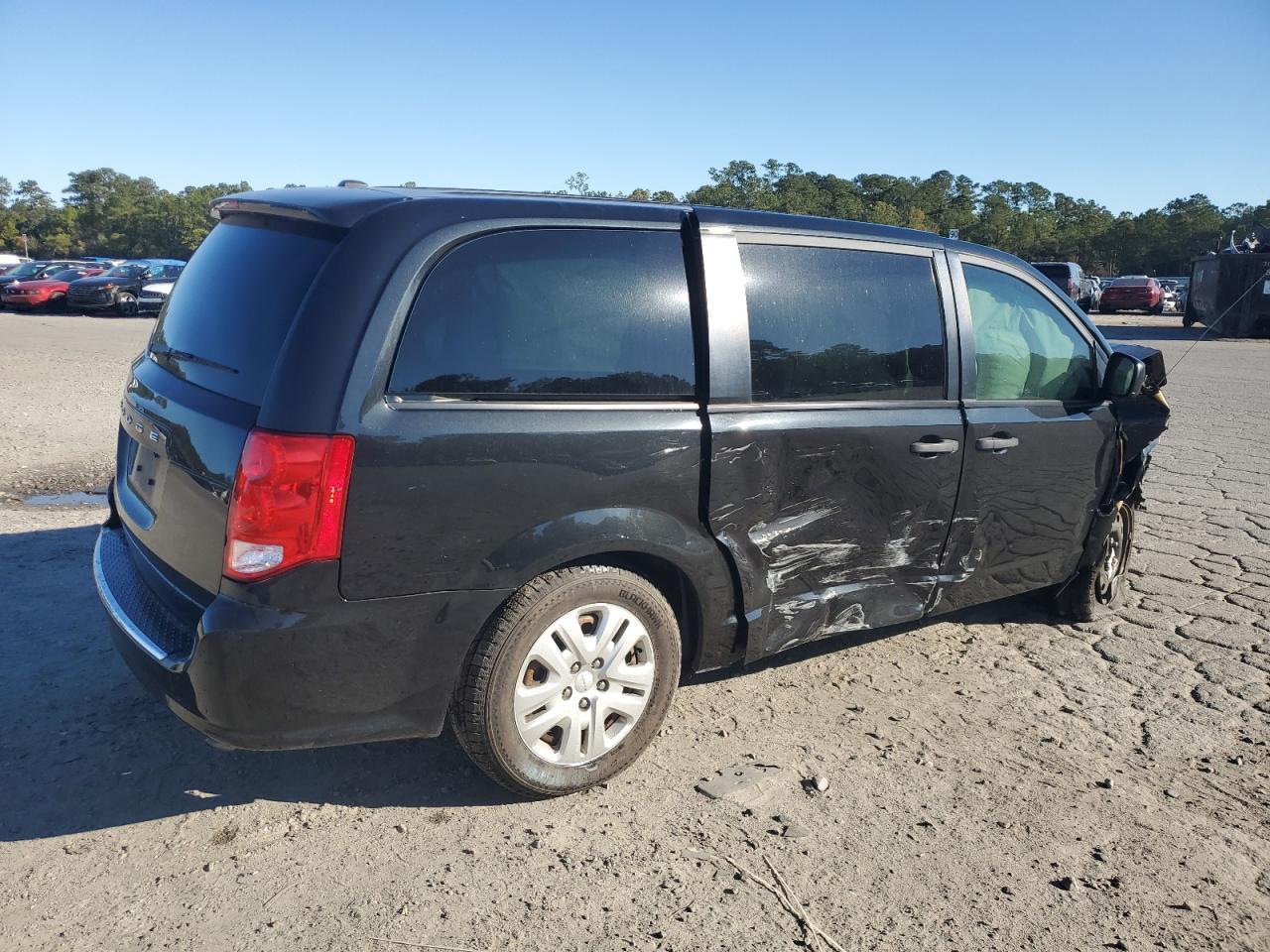 2019 Dodge Grand Caravan Se - Image 3