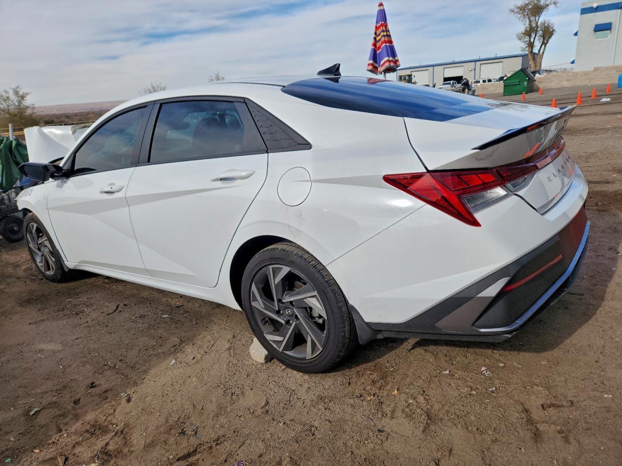 2025 Hyundai Elantra Blue - Image 2