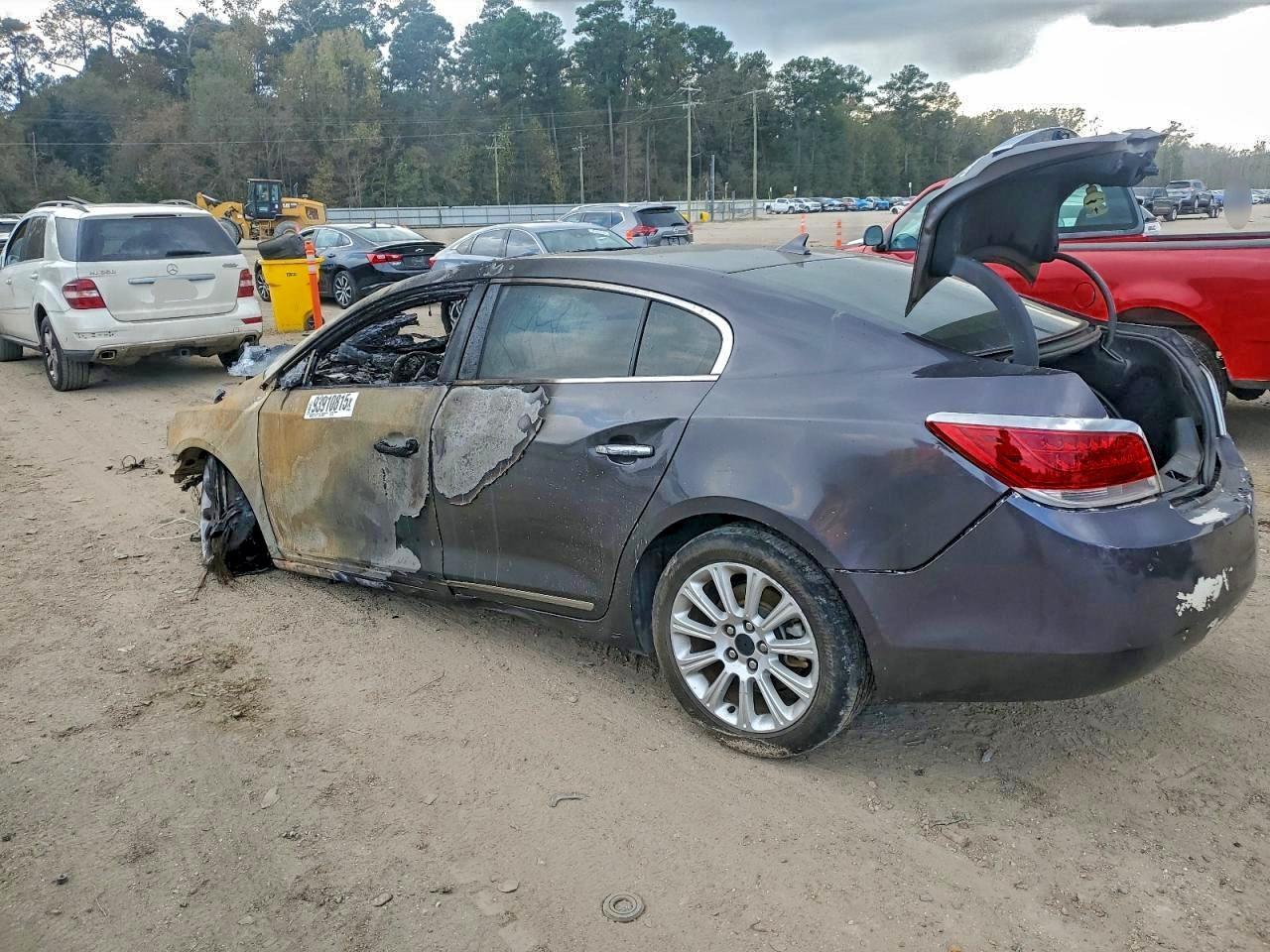 2012 Buick Lacrosse Touring - Image 2