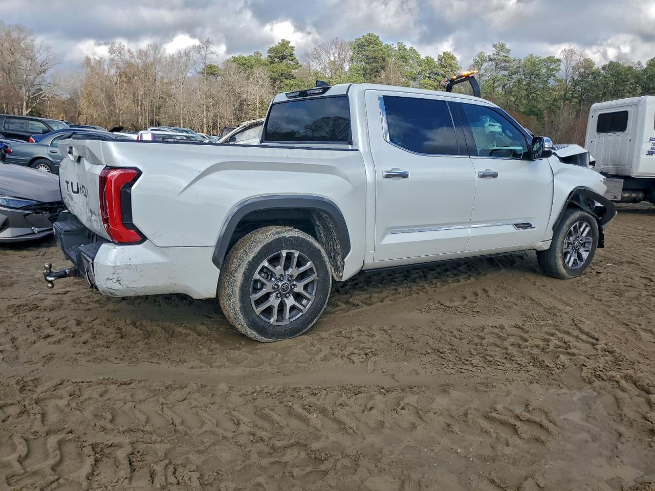 2023 Toyota Tundra Crewmax Platinum - Фото 3