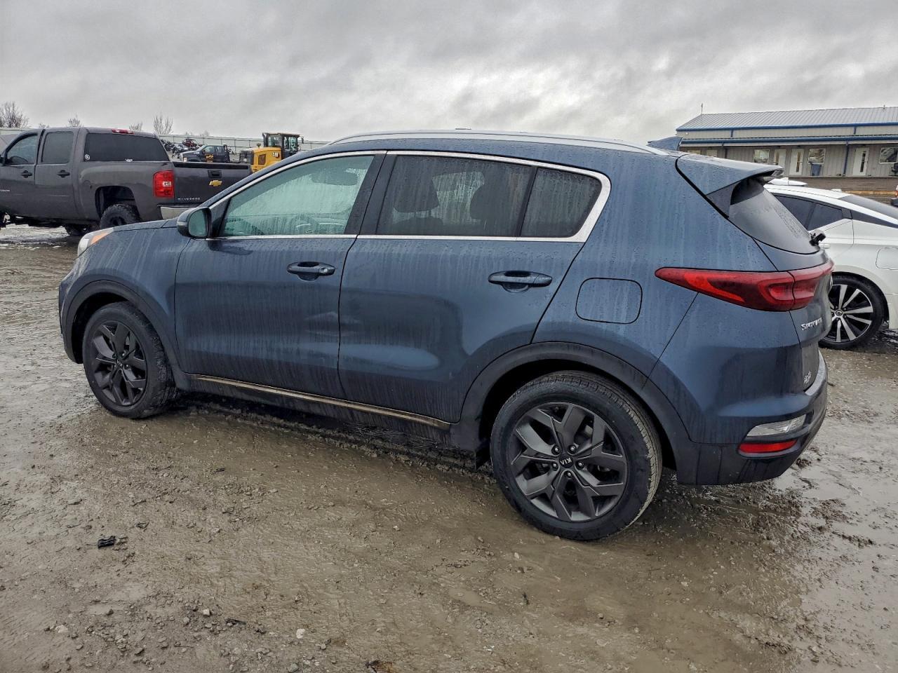 2020 Kia Sportage S - Фото 2