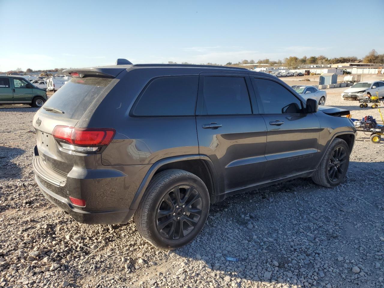 2021 Jeep Grand Cherokee Laredo - Фото 3