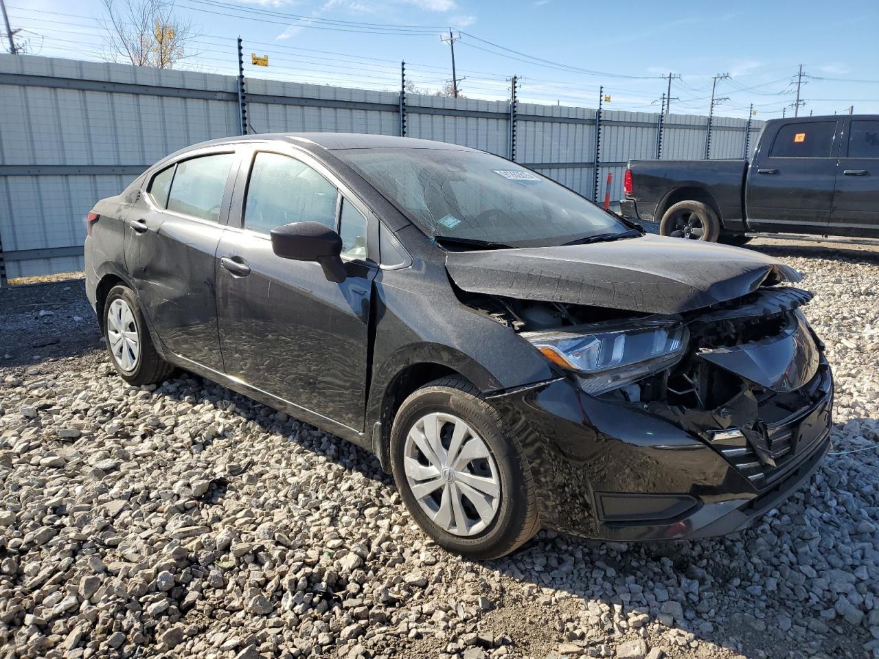 2024 Nissan Versa S - Фото 4