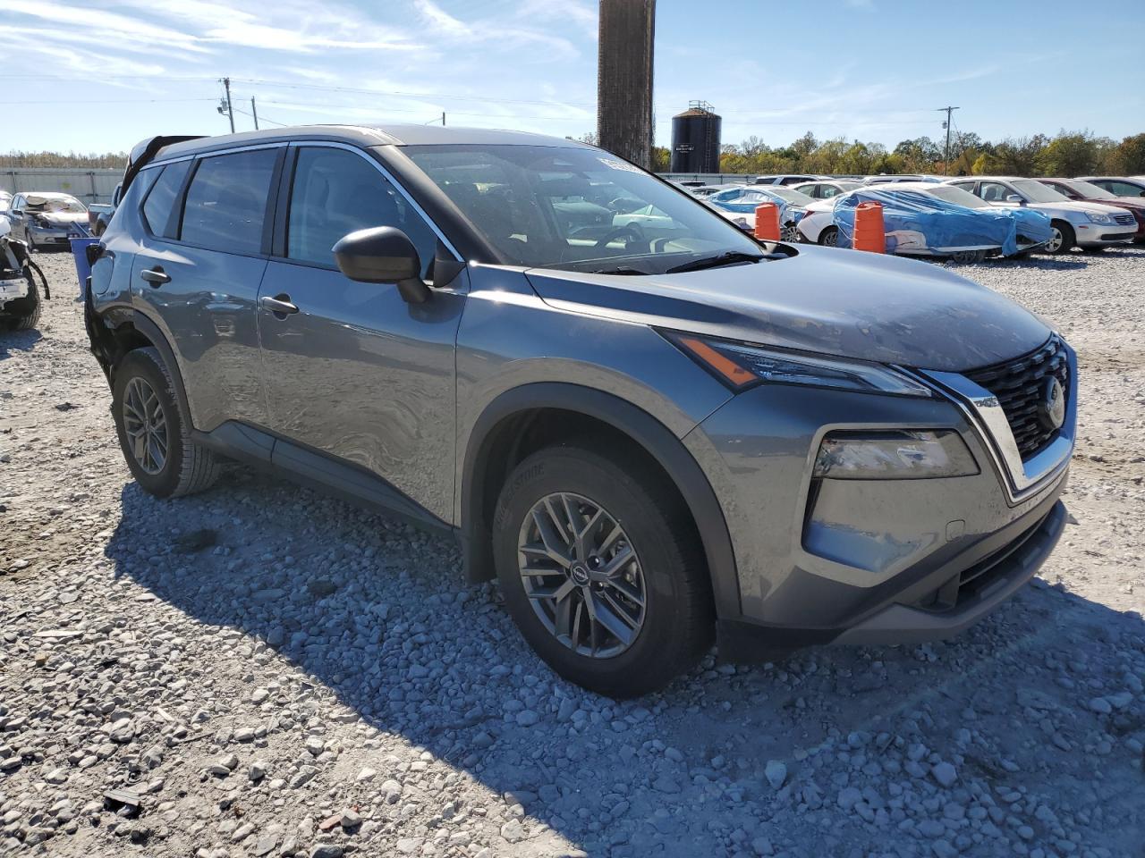 2023 Nissan Rogue S - Image 4