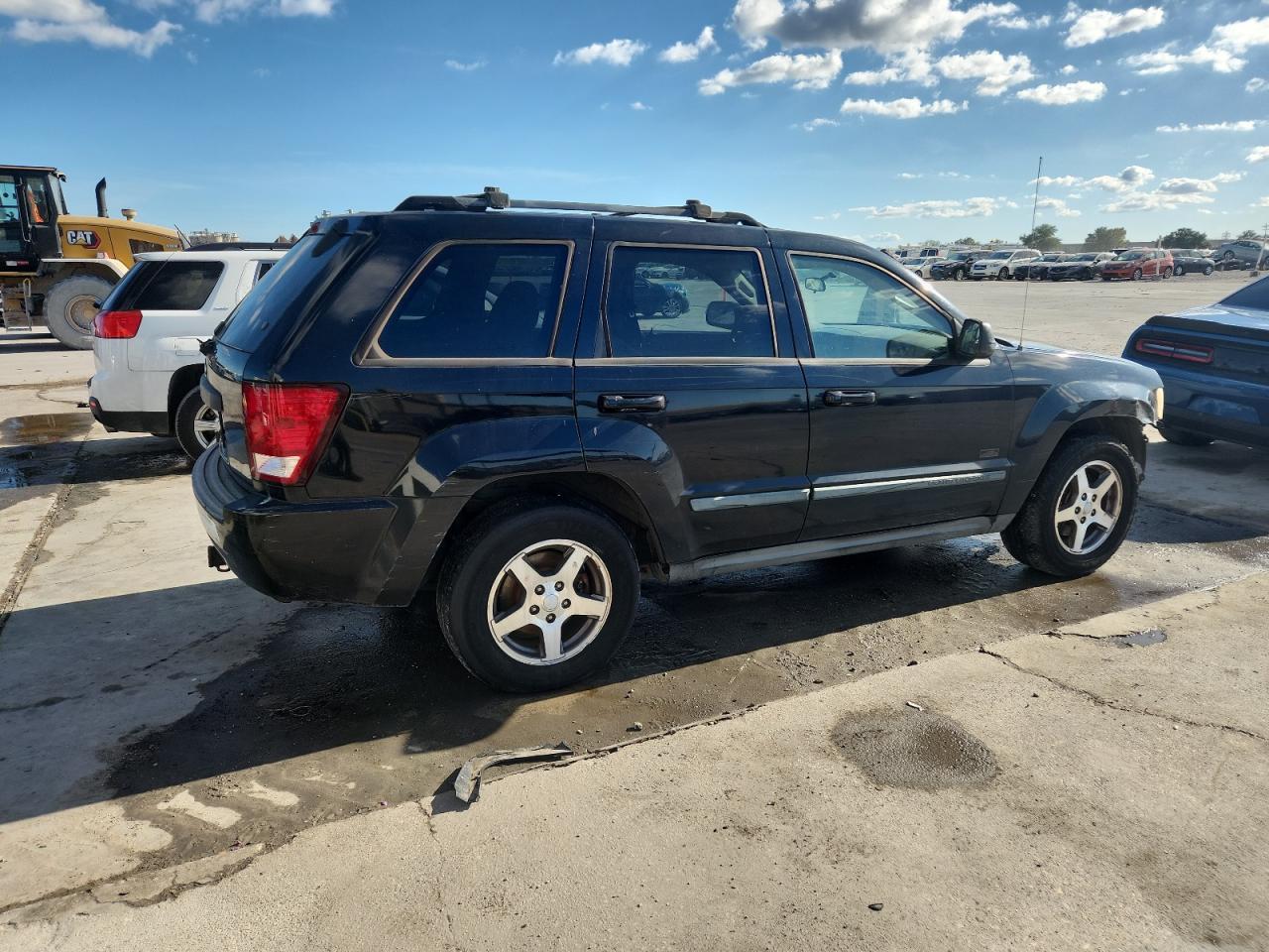 2007 Jeep Grand Cherokee Laredo - Image 3