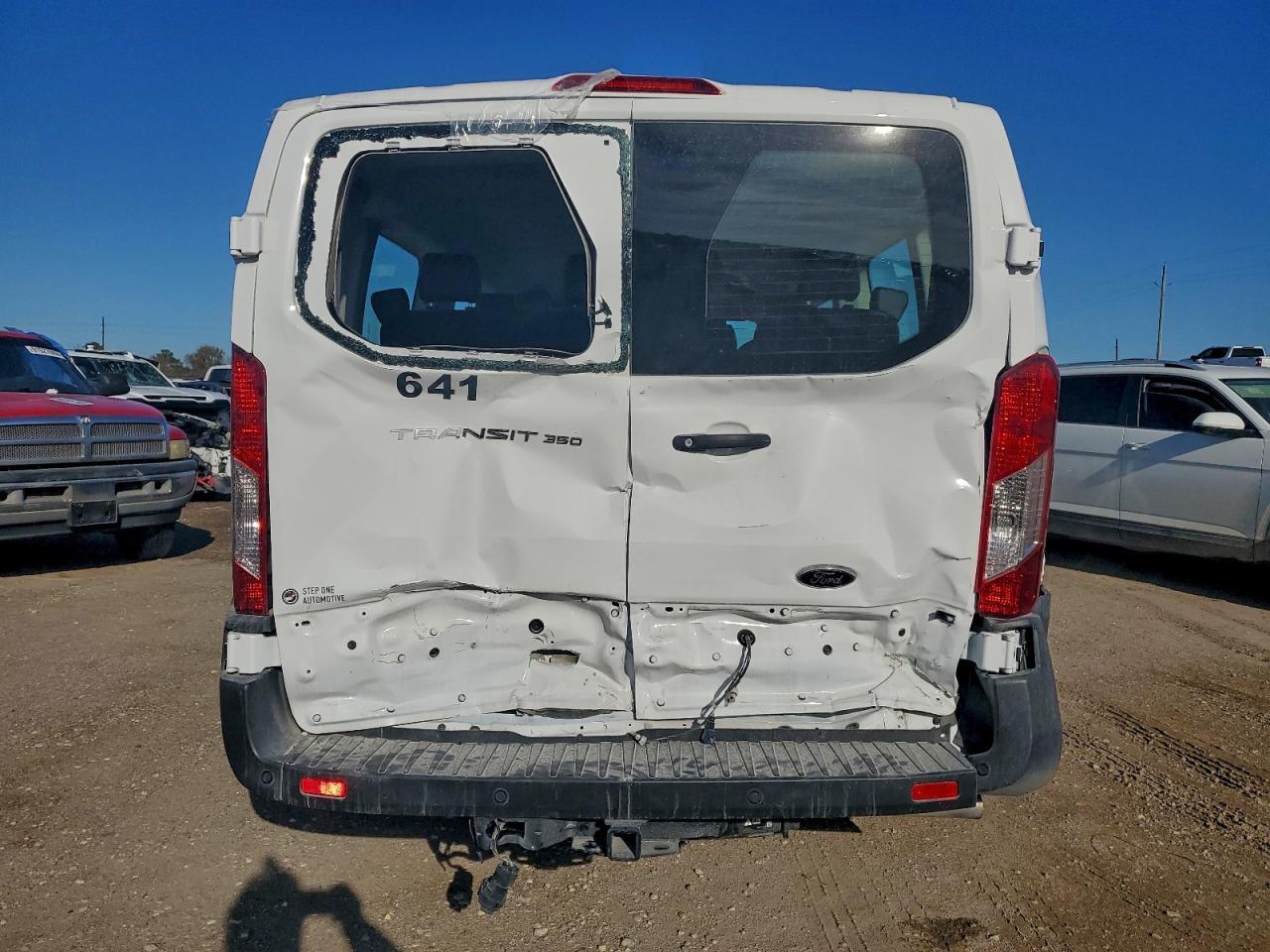 2024 Ford Transit - Фото 6