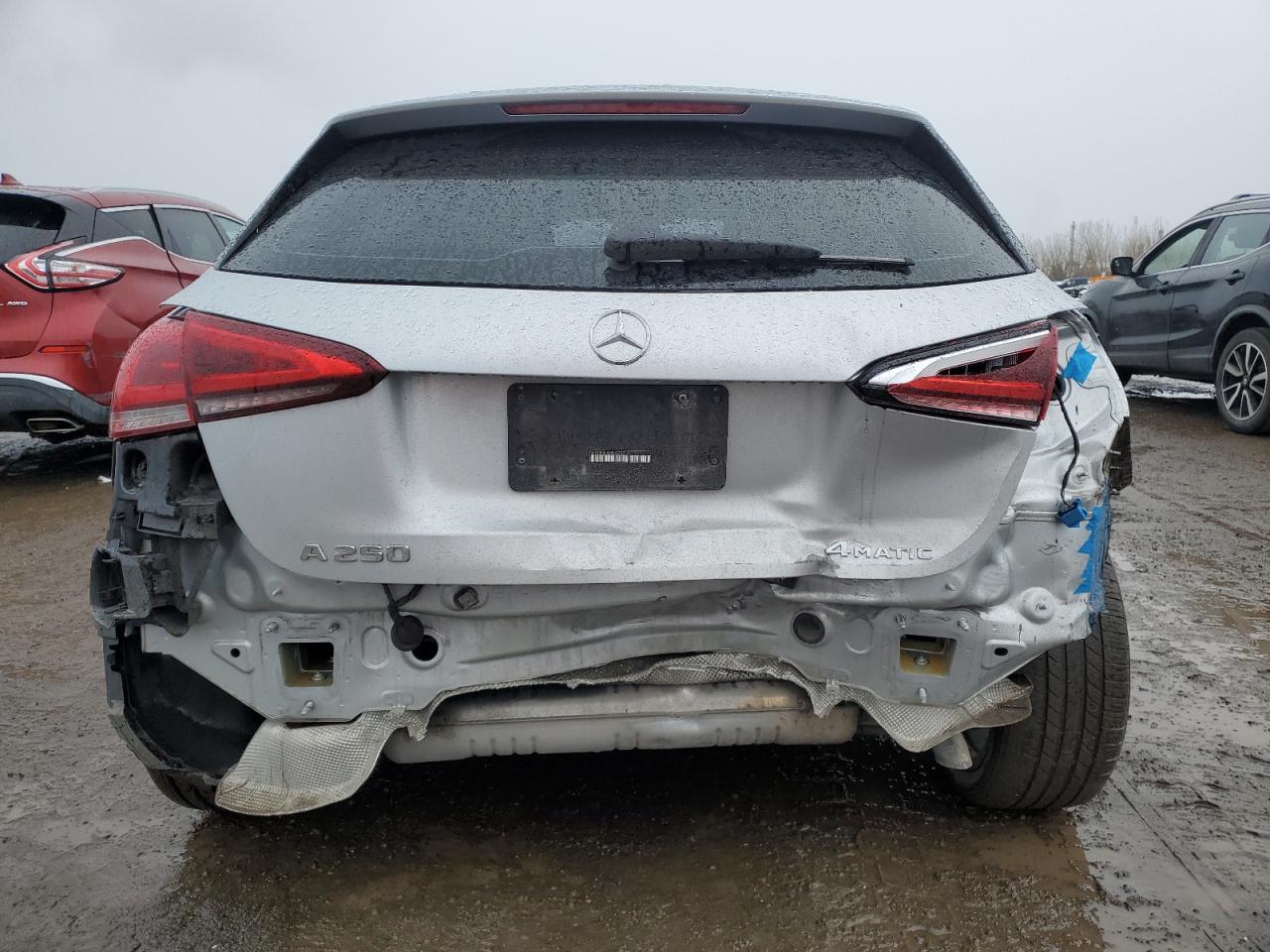 2022 Mercedes-Benz A 250 4Matic - Фото 6