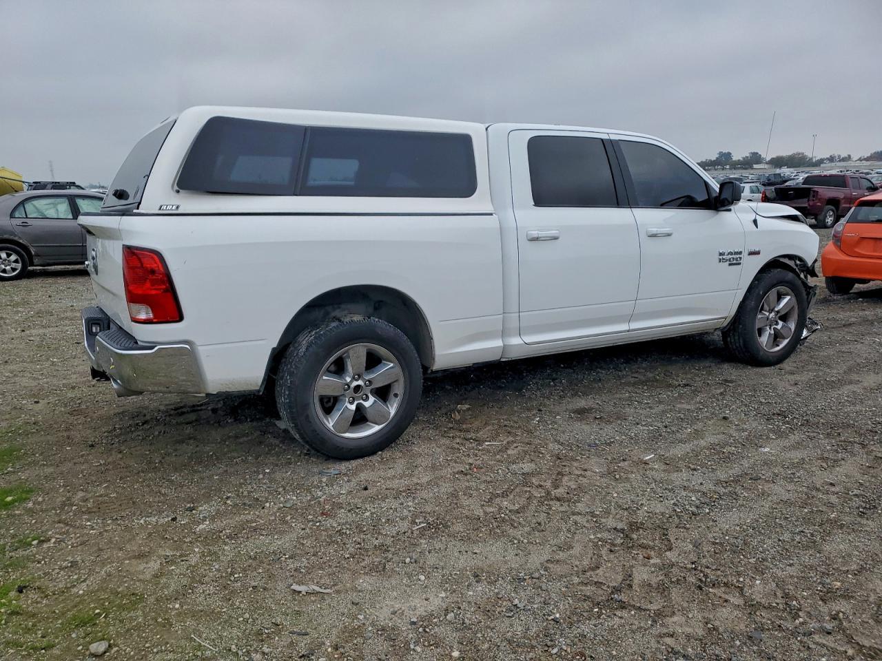2019 Ram 1500 Classic Slt - Image 3