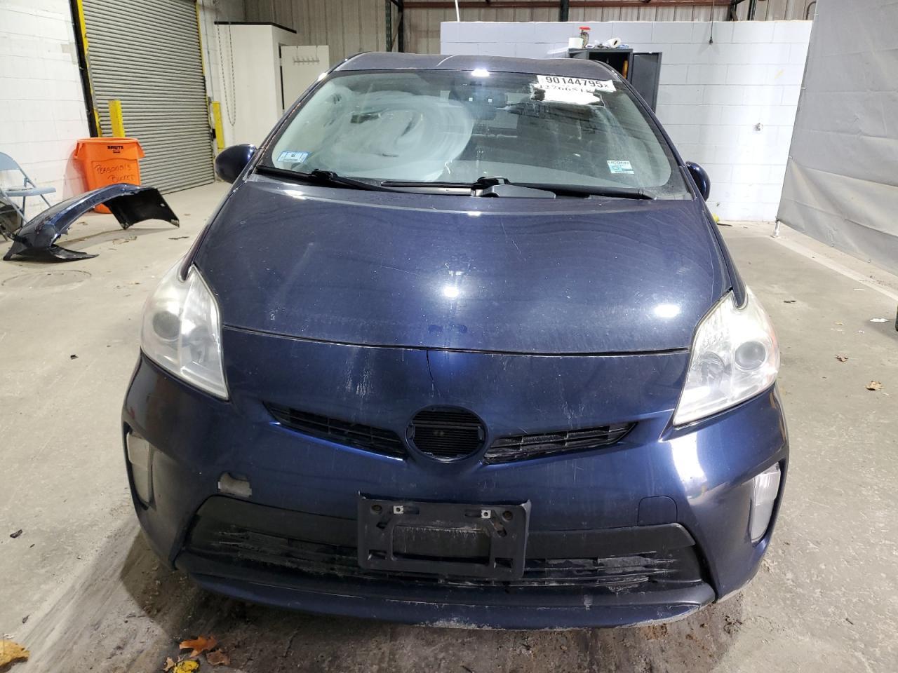 2015 Toyota Prius - Image 5