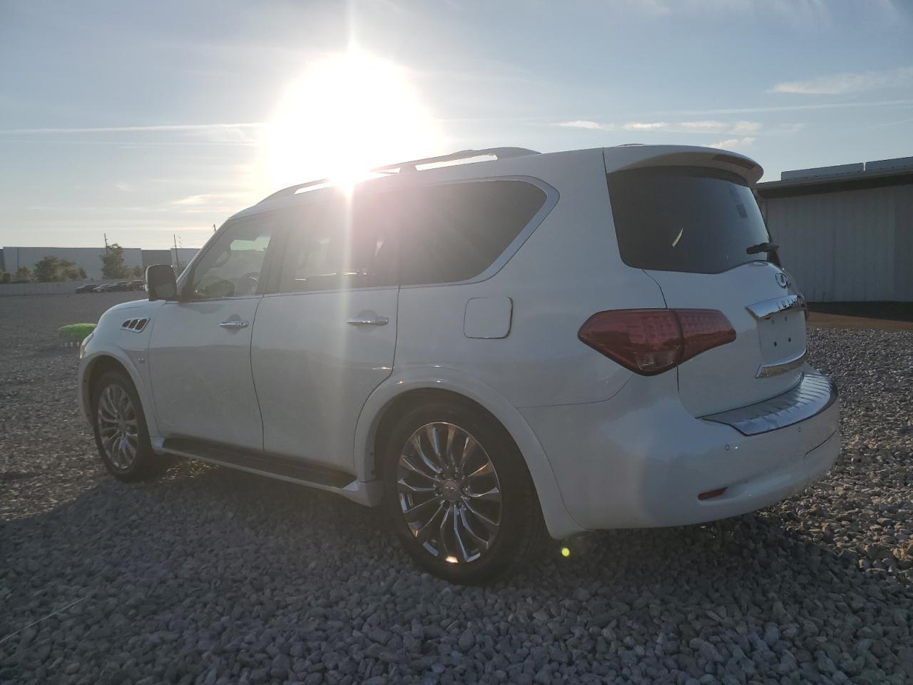 2015 Infiniti Qx80 - Image 2