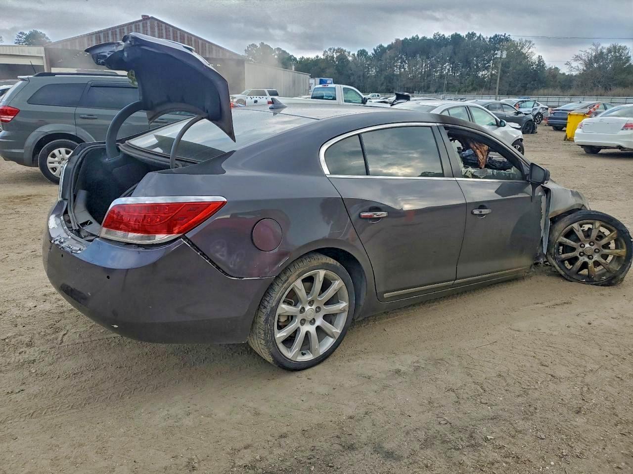 2012 Buick Lacrosse Touring - Image 3