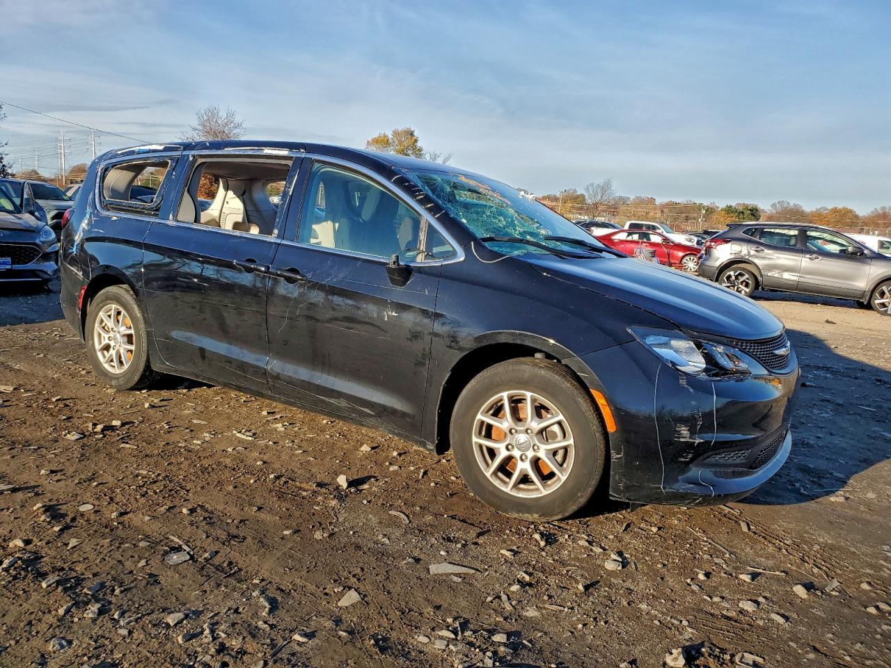 2024 Chrysler Voyager Lx - Фото 4