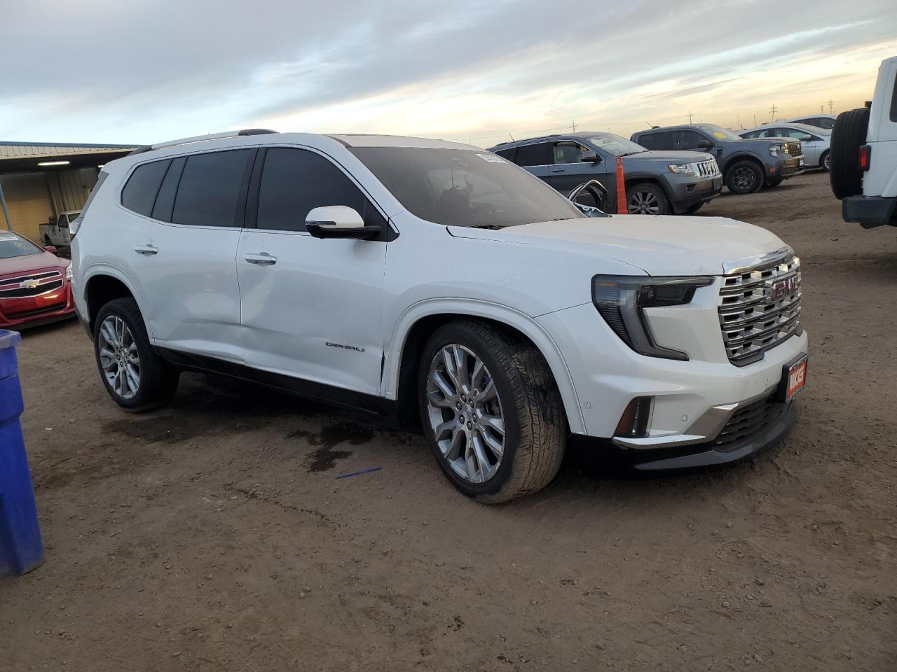 2025 GMC Acadia Denali - Фото 4